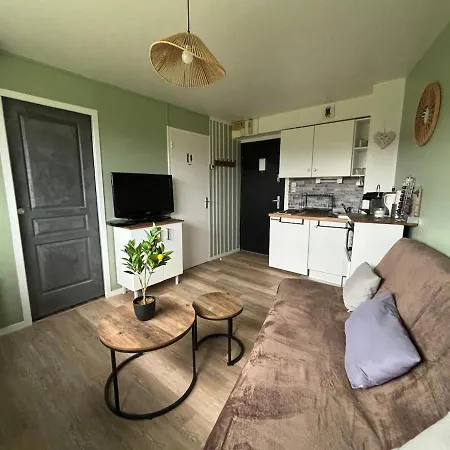 Sejour Paisible Avec Vue Imprenable Sur Le Golf-self Check-in Apartmán