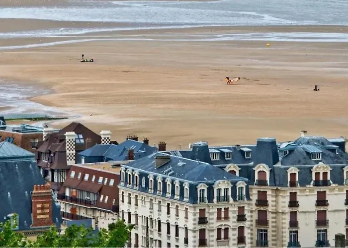 Apartment Sejour Paisible Avec Vue Imprenable Sur Le Golf-self Check-in