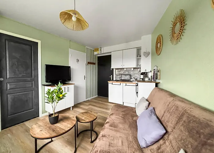 Apartment Sejour Paisible Avec Vue Imprenable Sur Le Golf-self Check-in Houlgate