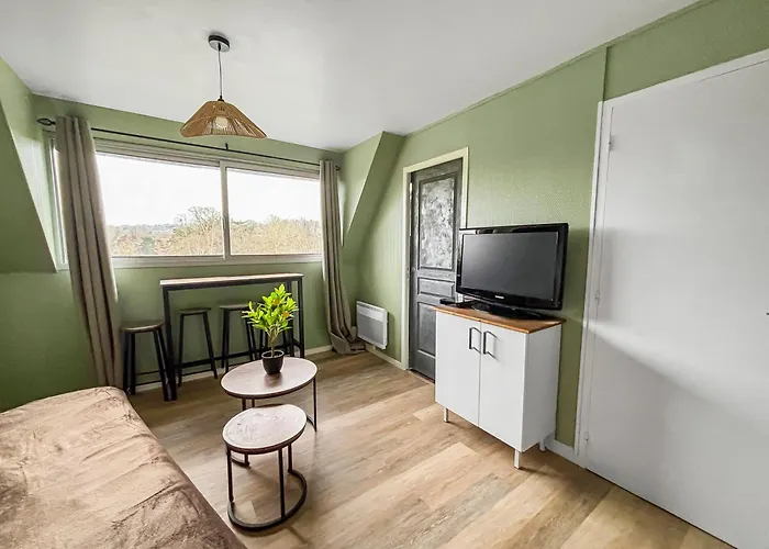 Sejour Paisible Avec Vue Imprenable Sur Le Golf-self Check-in Apartment